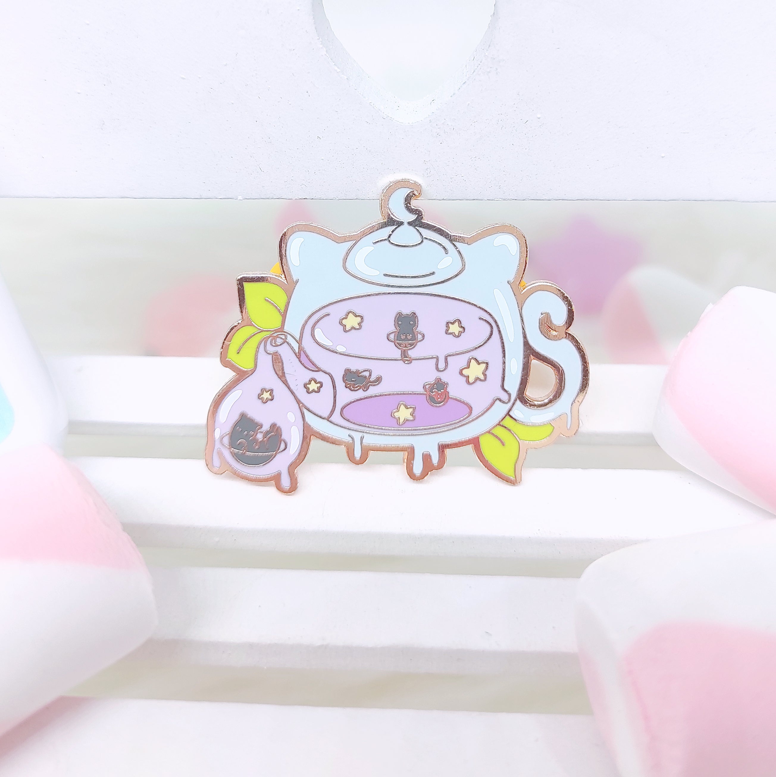 Astro Cat Teapot - HARD ENAMEL PIN (Polymernai)