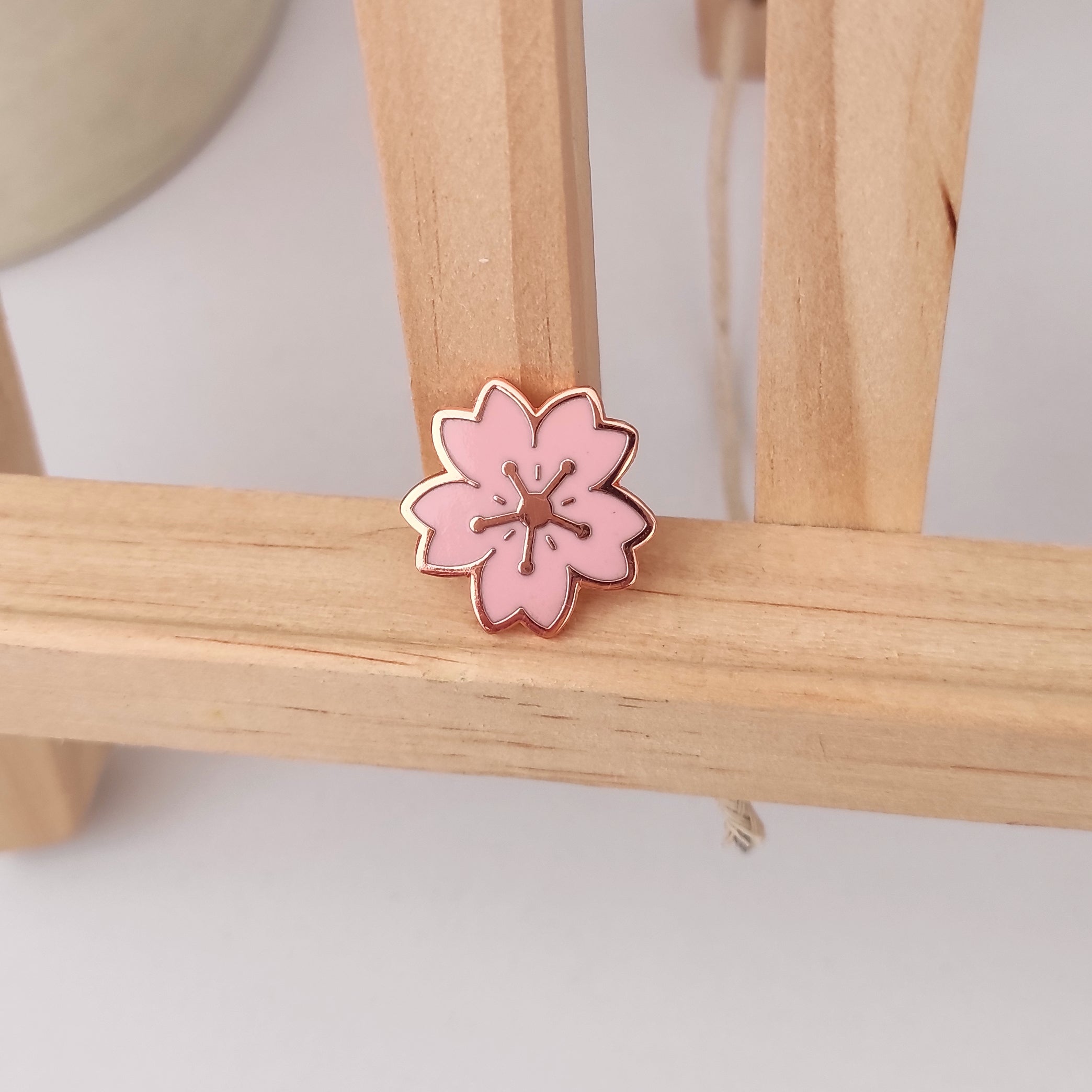 Sakura Mini pin - Hard Enamel Pin (Polymernai)